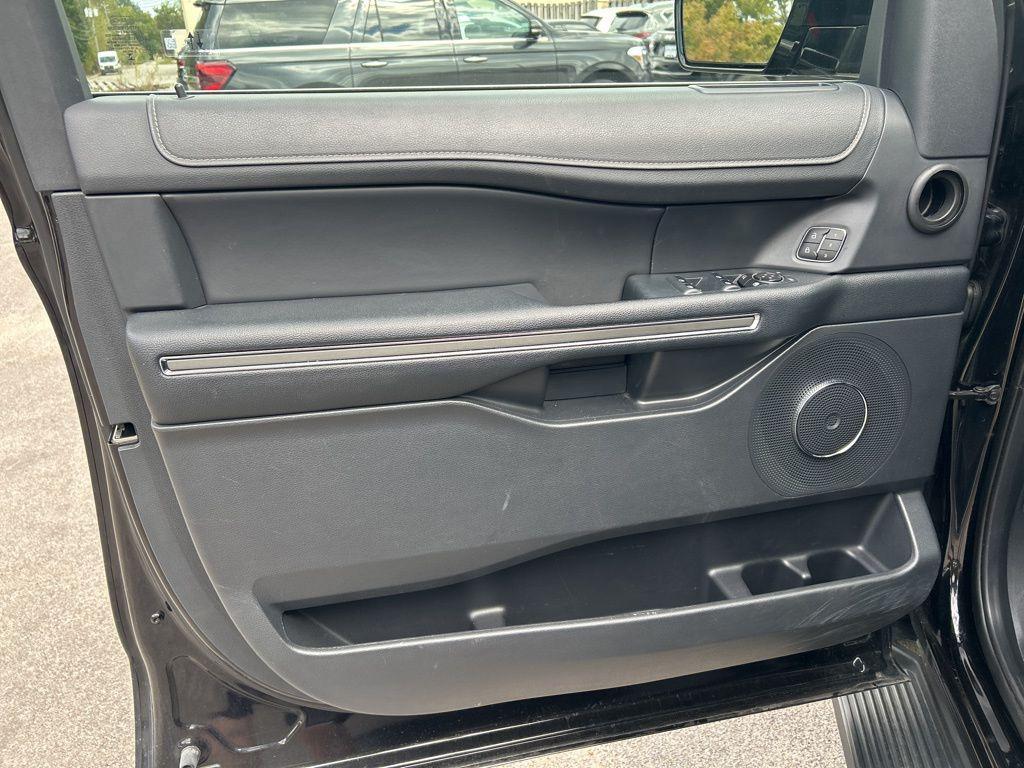 used 2024 Ford Expedition car, priced at $43,950
