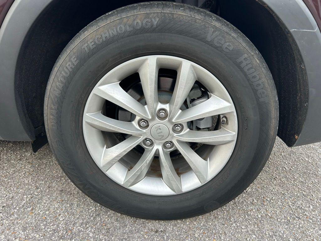 used 2016 Kia Sorento car, priced at $9,727