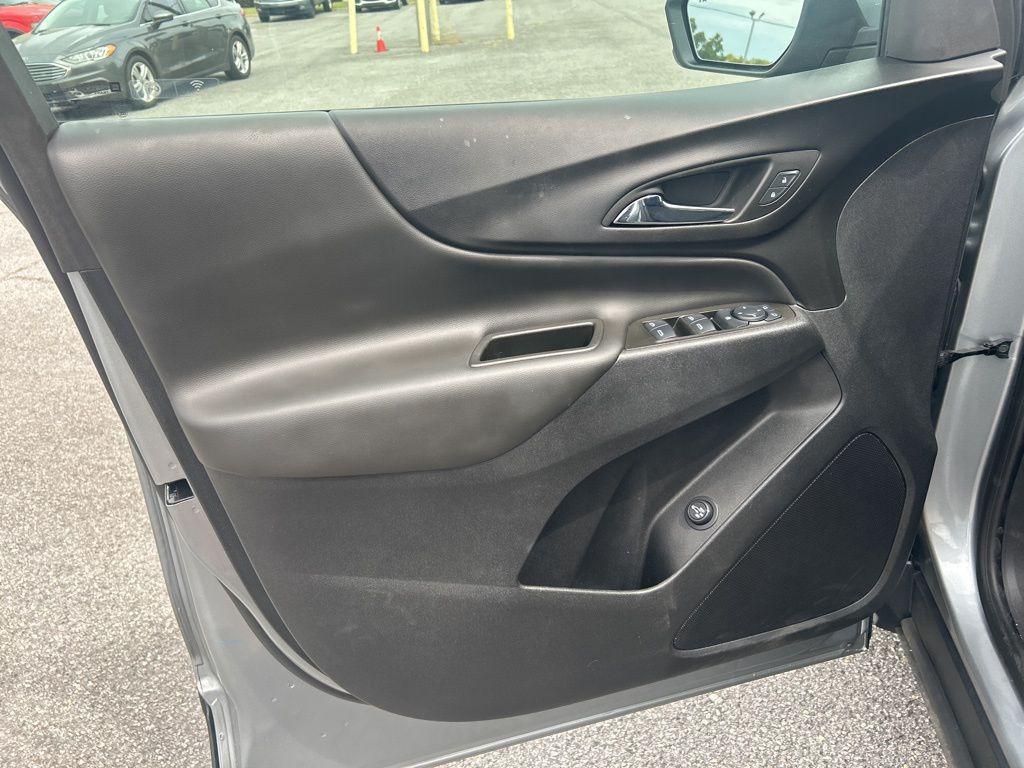 used 2024 Chevrolet Equinox car, priced at $20,899