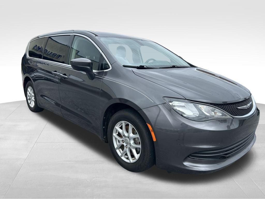 used 2017 Chrysler Pacifica car, priced at $8,500