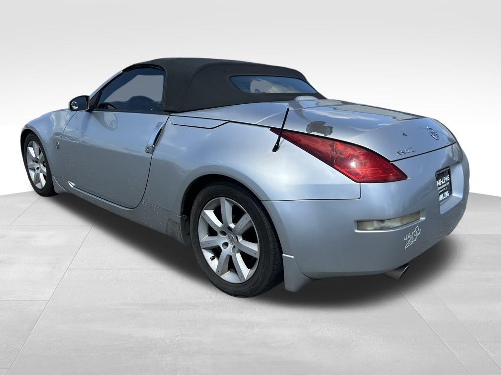 used 2004 Nissan 350Z car, priced at $9,500