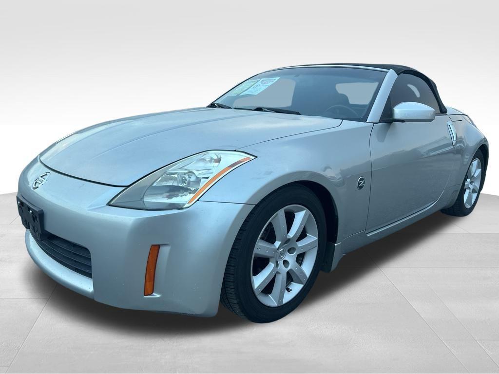 used 2004 Nissan 350Z car, priced at $8,900