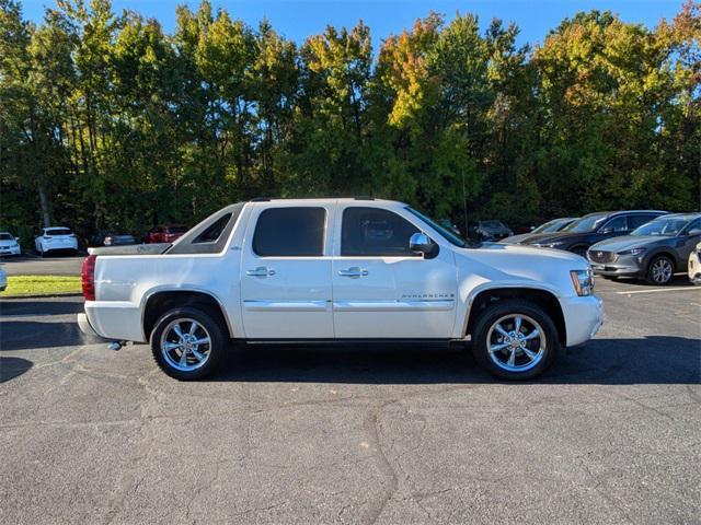 used 2008 Chevrolet Avalanche car, priced at $15,988