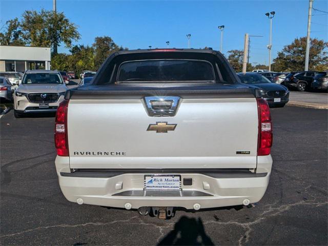 used 2008 Chevrolet Avalanche car, priced at $15,988