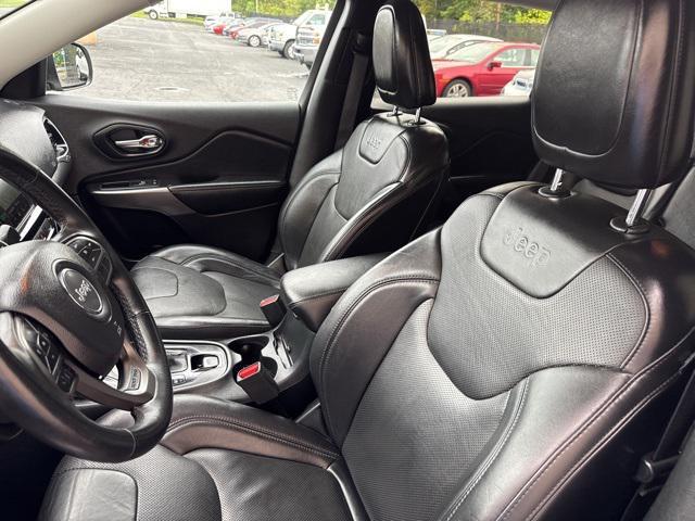 used 2019 Jeep Cherokee car, priced at $18,388