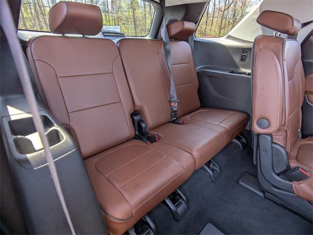 used 2018 Chevrolet Traverse car, priced at $25,988