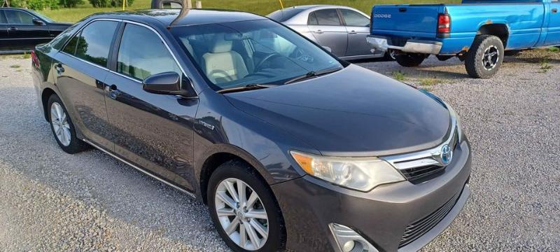 used 2012 Toyota Camry Hybrid car, priced at $8,900