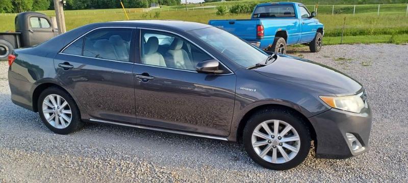 used 2012 Toyota Camry Hybrid car, priced at $8,900