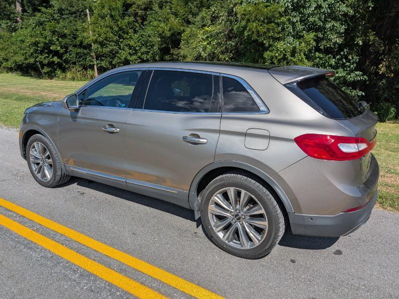 used 2016 Lincoln MKX car, priced at $13,900