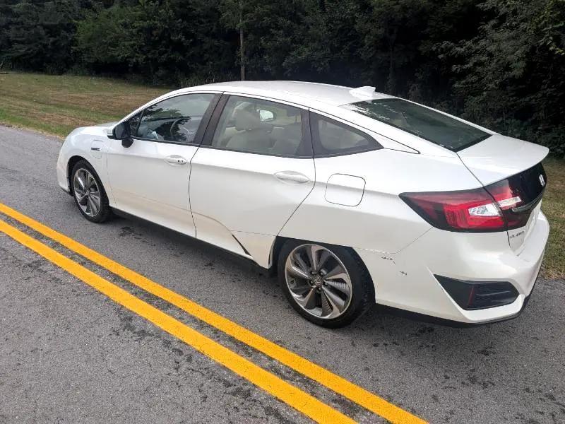 used 2018 Honda Clarity Plug-In Hybrid car, priced at $10,900
