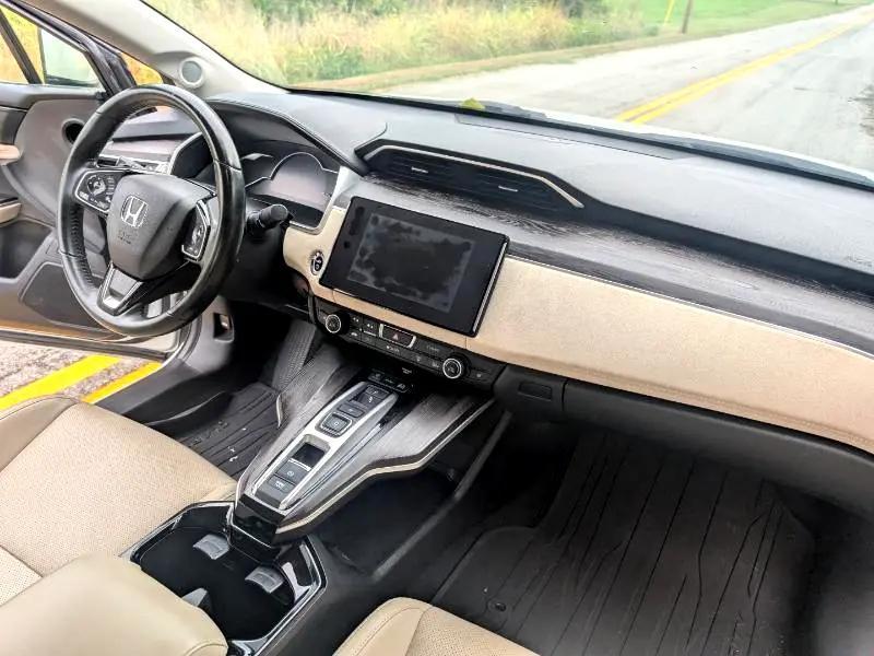 used 2018 Honda Clarity Plug-In Hybrid car, priced at $10,900