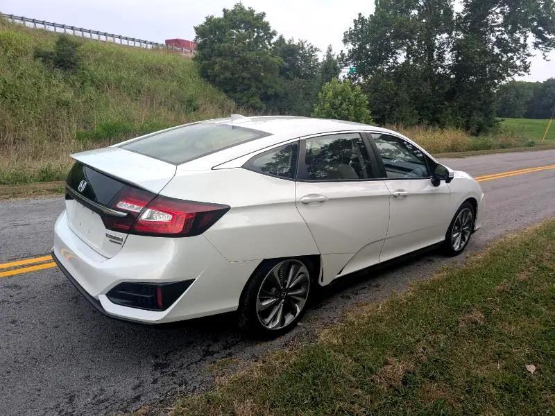 used 2018 Honda Clarity Plug-In Hybrid car, priced at $10,900