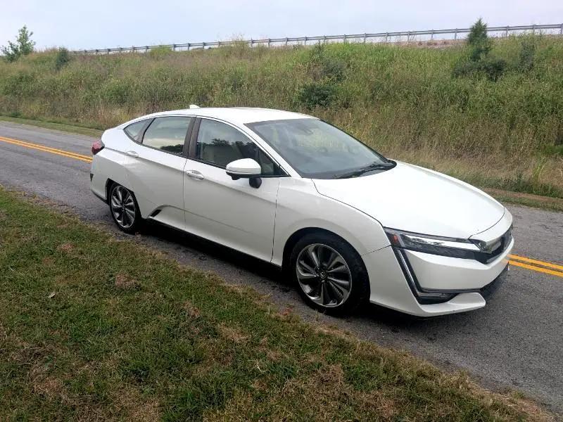 used 2018 Honda Clarity Plug-In Hybrid car, priced at $10,900