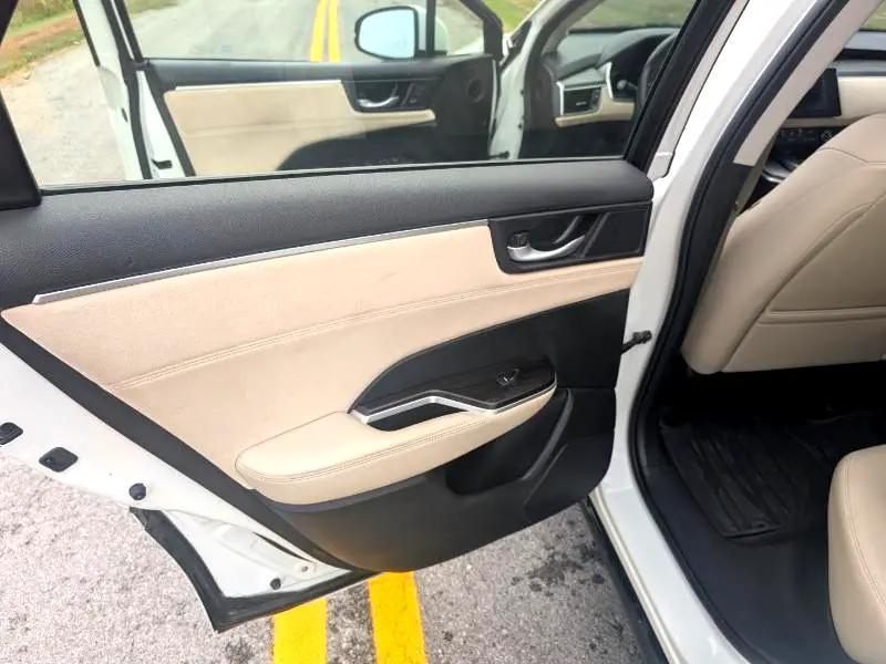 used 2018 Honda Clarity Plug-In Hybrid car, priced at $10,900