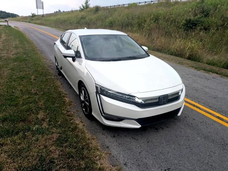 used 2018 Honda Clarity Plug-In Hybrid car, priced at $10,900