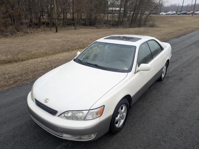 used 1998 Lexus ES 300 car, priced at $4,900