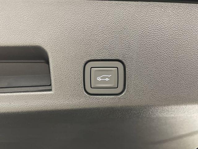 new 2025 Chevrolet Traverse car, priced at $57,594