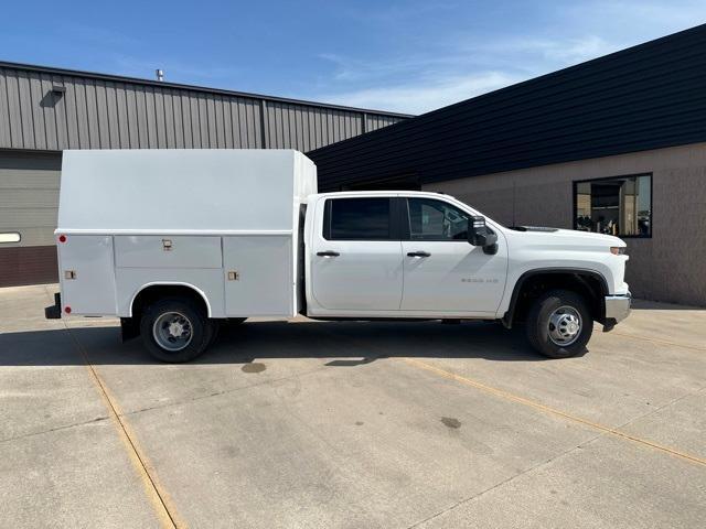 new 2024 Chevrolet Silverado 3500 car, priced at $53,040