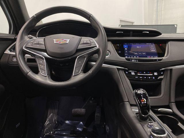 used 2022 Cadillac XT5 car, priced at $34,150
