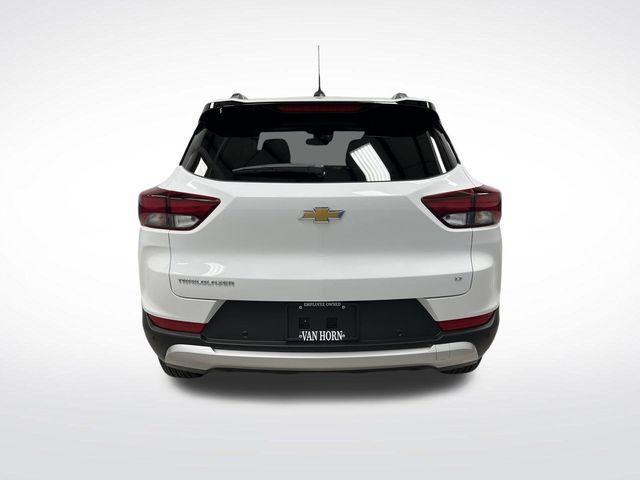 new 2026 Chevrolet TrailBlazer car, priced at $28,413