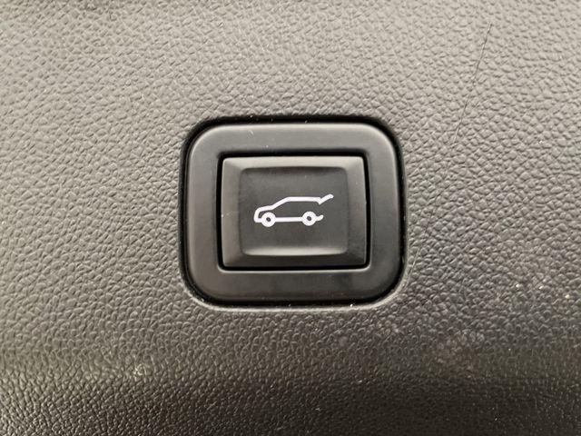 used 2023 GMC Yukon XL car, priced at $61,746