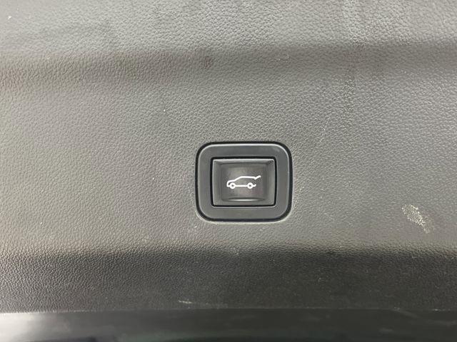 used 2022 GMC Yukon car, priced at $57,695