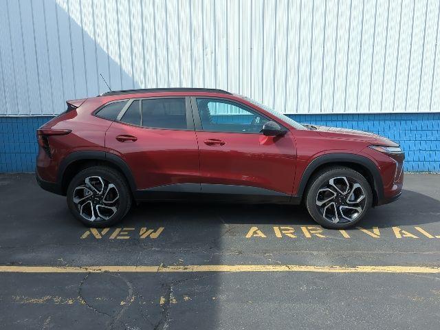 used 2025 Chevrolet Trax car, priced at $25,882