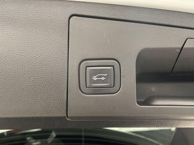 used 2022 Cadillac XT4 car, priced at $28,210