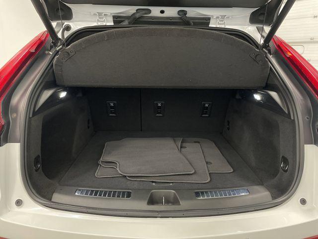 used 2022 Cadillac XT4 car, priced at $28,210
