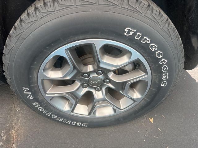 used 2021 Jeep Cherokee car, priced at $25,551