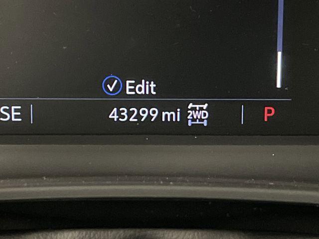 used 2023 Cadillac XT6 car, priced at $39,514