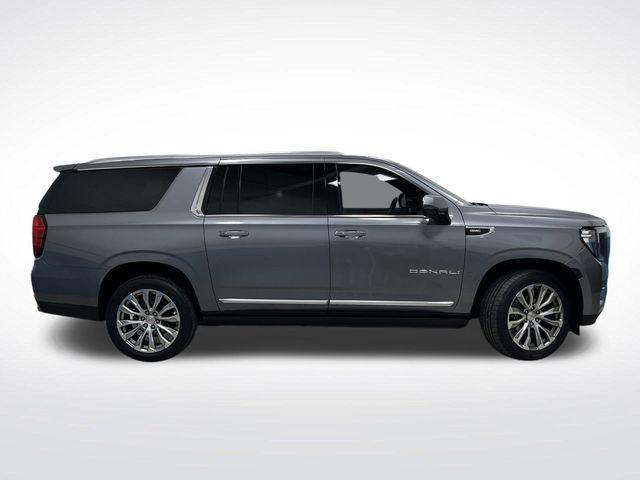 used 2022 GMC Yukon XL car, priced at $56,995