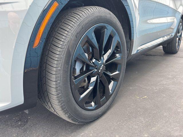 used 2022 Kia Sorento car, priced at $27,586