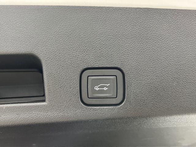 used 2024 Chevrolet Traverse car, priced at $45,950