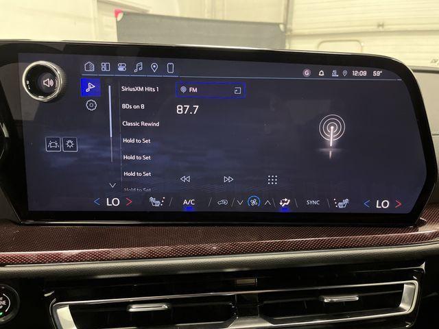 new 2026 Chevrolet Traverse car, priced at $52,686