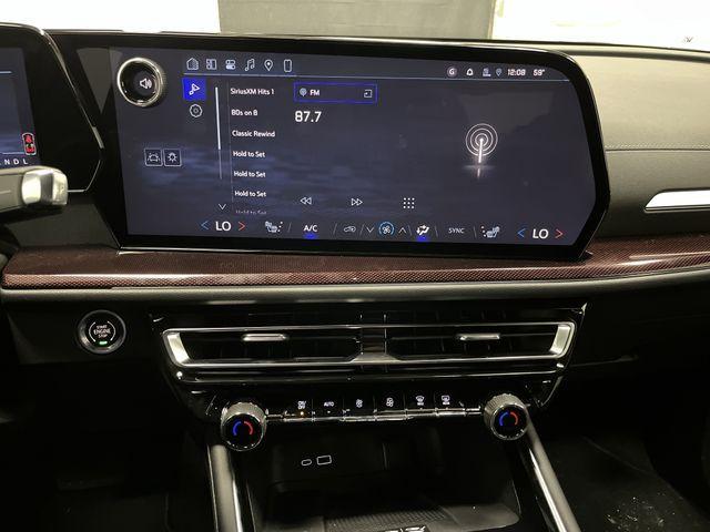 new 2026 Chevrolet Traverse car, priced at $52,686