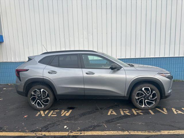 used 2024 Chevrolet Trax car, priced at $23,554