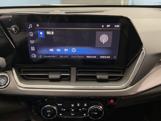 new 2025 Chevrolet Trax car, priced at $25,672