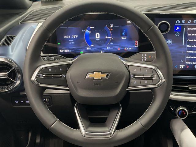 new 2025 Chevrolet Equinox EV car, priced at $36,000
