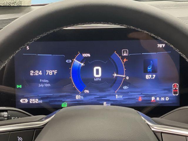 new 2025 Chevrolet Equinox EV car, priced at $36,000