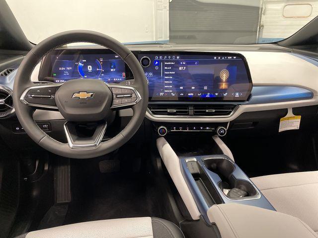 new 2025 Chevrolet Equinox EV car, priced at $36,000