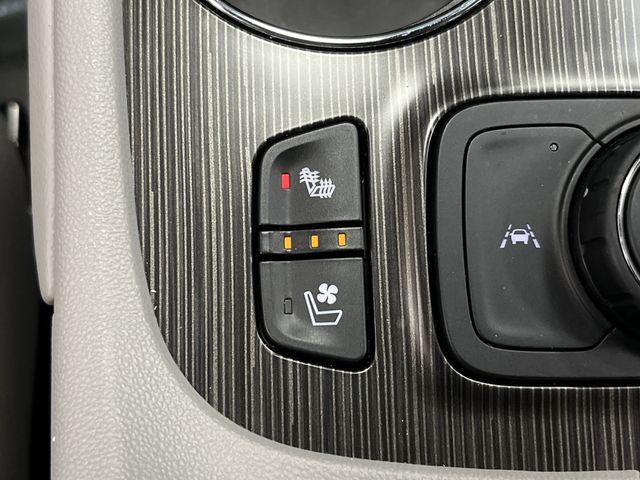 used 2023 GMC Acadia car, priced at $29,220