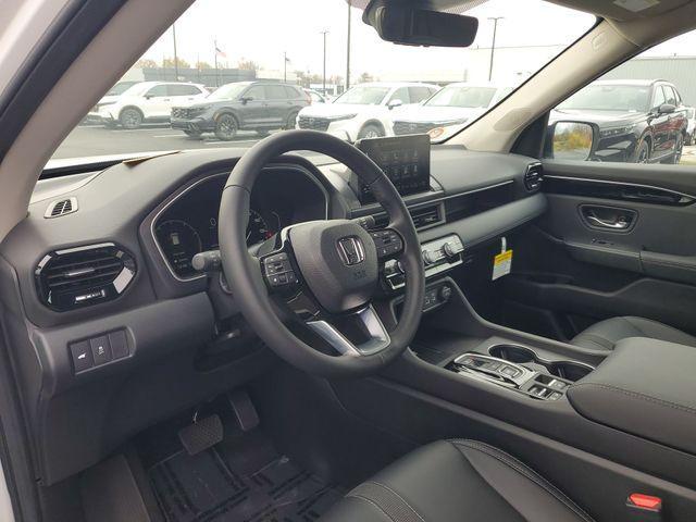 new 2025 Honda Pilot car, priced at $43,295