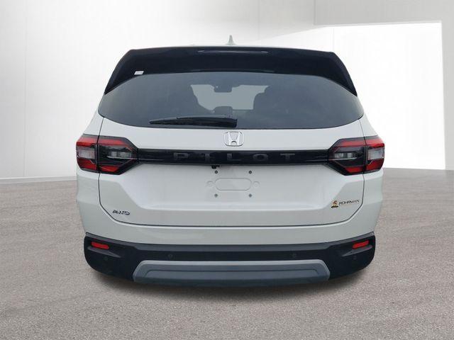 new 2025 Honda Pilot car, priced at $43,295