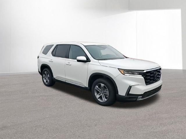 new 2025 Honda Pilot car, priced at $43,295
