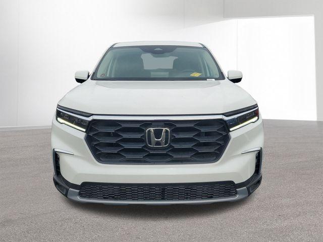 new 2025 Honda Pilot car, priced at $43,295