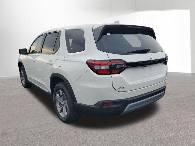 new 2025 Honda Pilot car, priced at $43,295