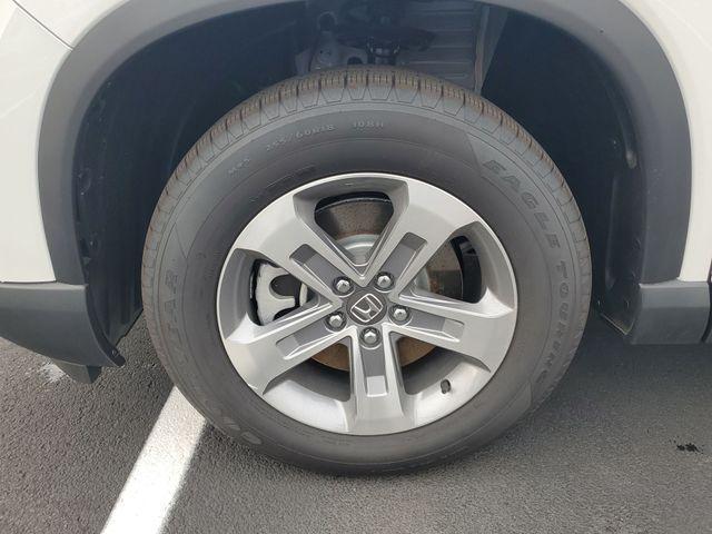 new 2025 Honda Pilot car, priced at $43,295