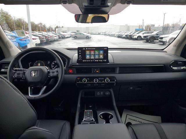 used 2025 Honda Pilot car, priced at $43,971