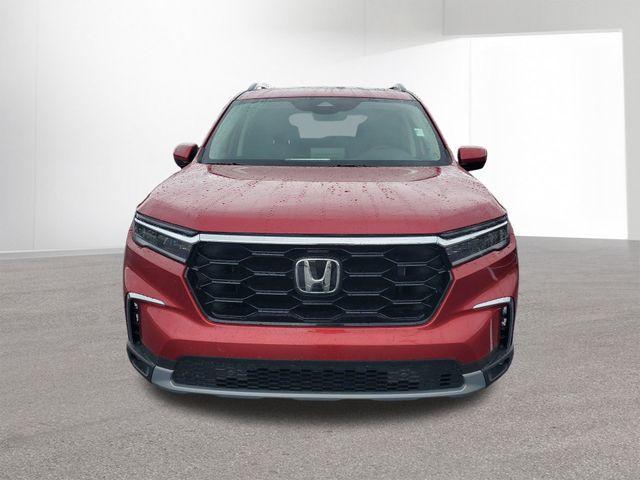 used 2025 Honda Pilot car, priced at $43,971